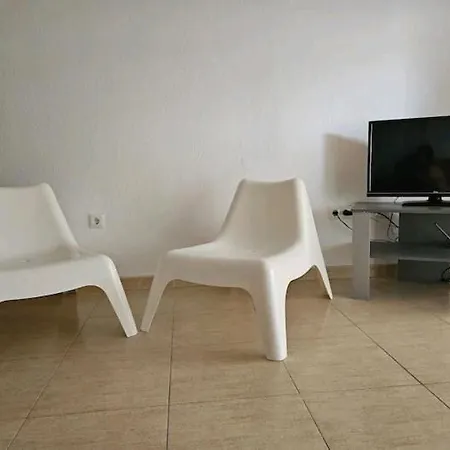 Habitacion Matrimonial En Piso Compartido Chilches (Valencia)